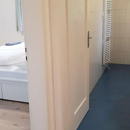 Spacious Cozy Walking Distance To Outlet Metzingen (Tubingen)